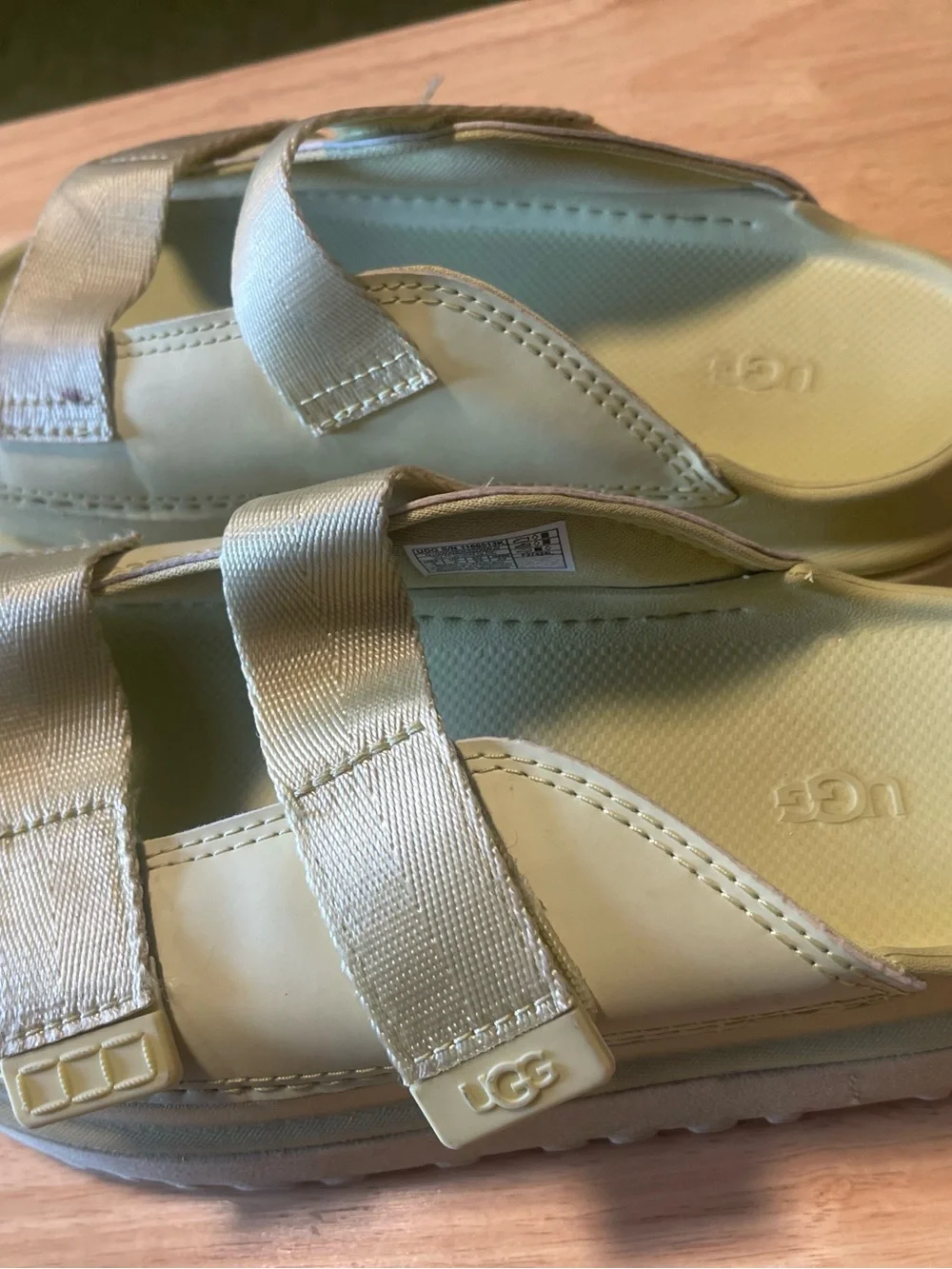 UGG Yellow Slide Sandals Teens Hook & Loop Straps Synthetic Upper Size 3